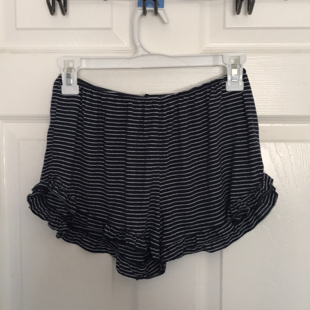 Brandy Melville vodi shorts